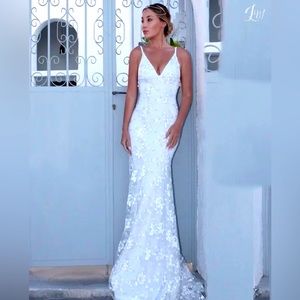 White Floral Print Gauze Panel Multi Layer Sleeveless Wedding Dress